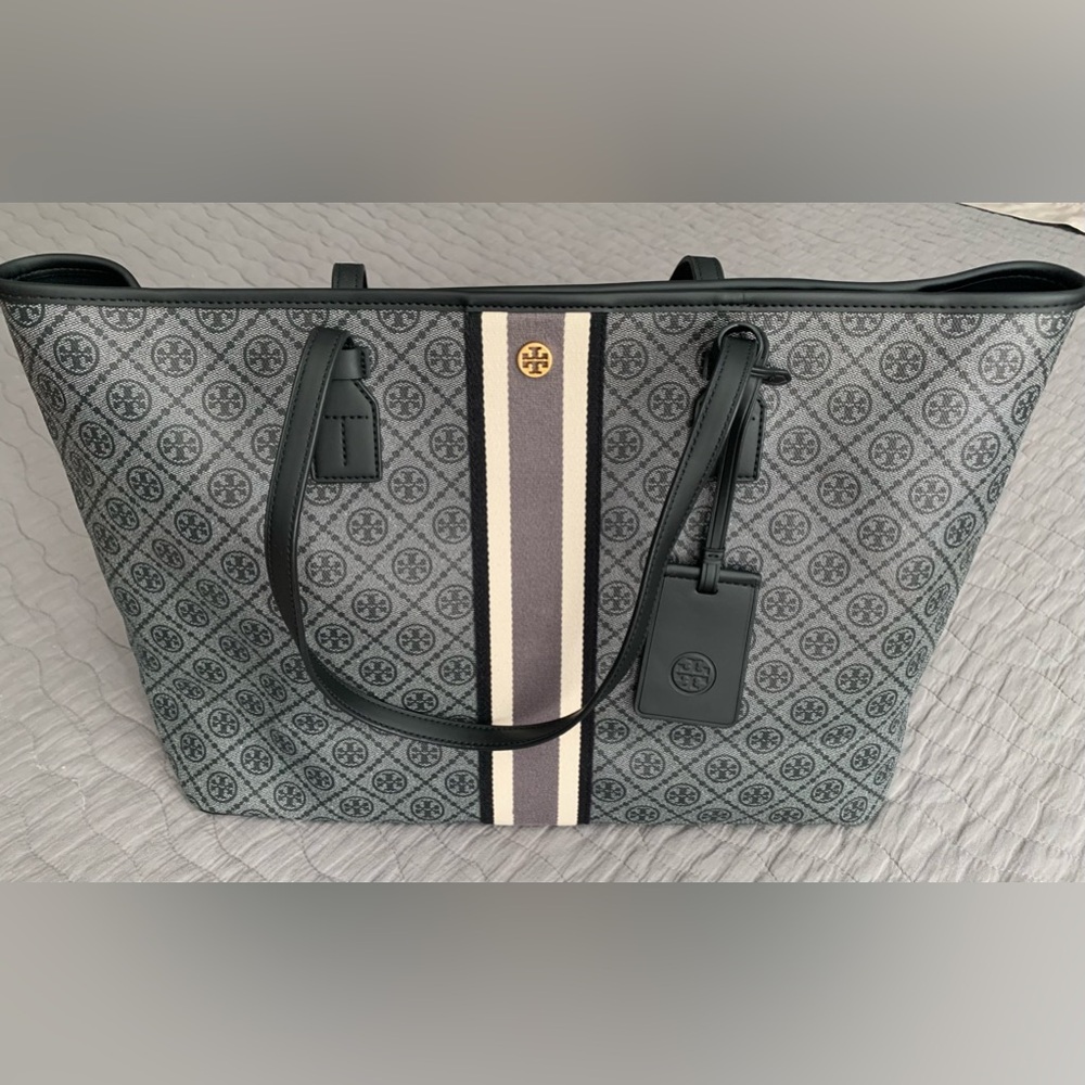 Tory Burch Monogram large tote bag Black colorway. NWT